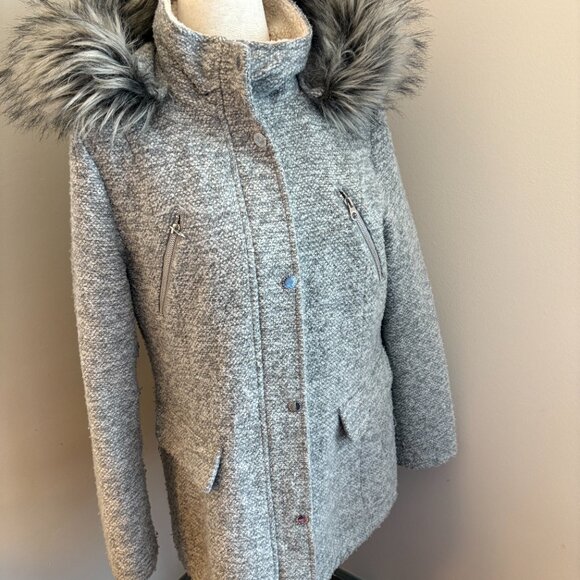 Nautica Gray Faux Fur Hooded Coat Lined Cinch Waist Women's Large - Picture 3 of 9